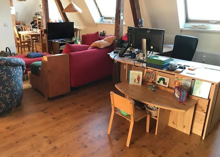 Dachgeschosswohnung Mit Dachterrasse *